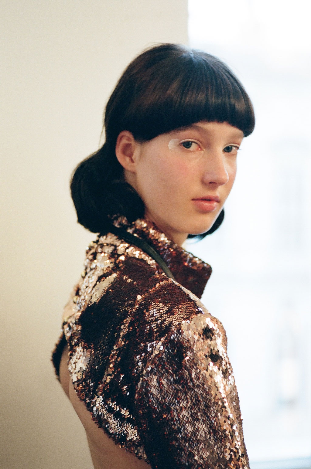 INA NIEHOFF - BACKSTAGE AT WILLIAM FAN SS17