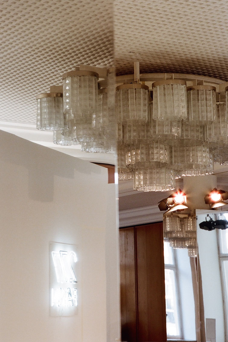 INA NIEHOFF - BACKSTAGE AT WILLIAM FAN SS17