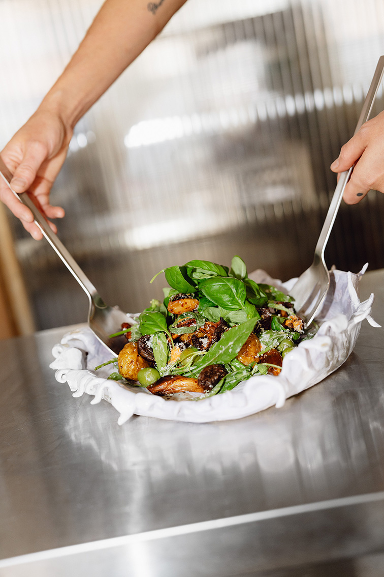 INA NIEHOFF - CHELSEA TUROWSKY SALAD DAYS FOR MONO